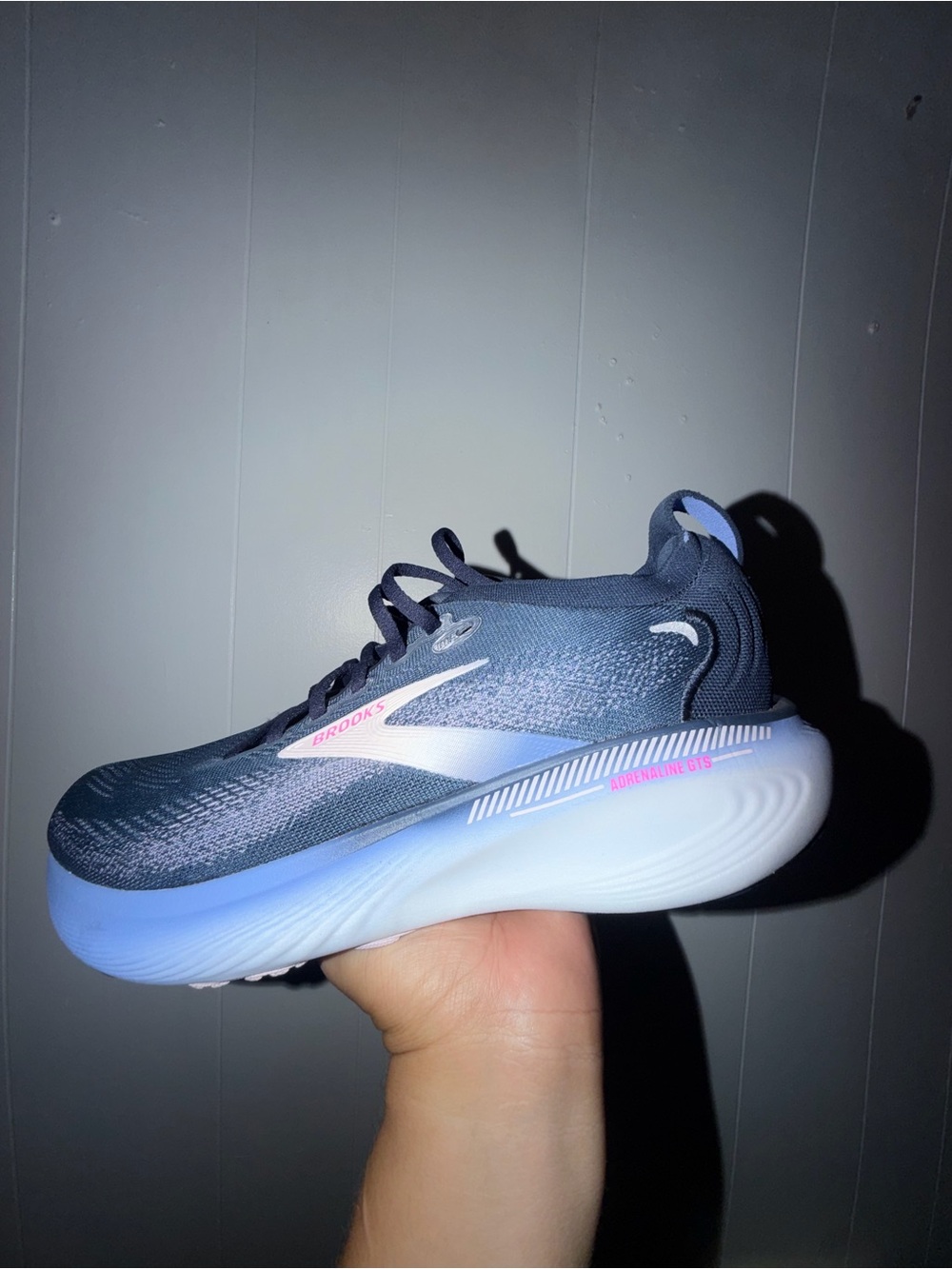Women Brooks Adrenaline GTS 25 shoes Size 11